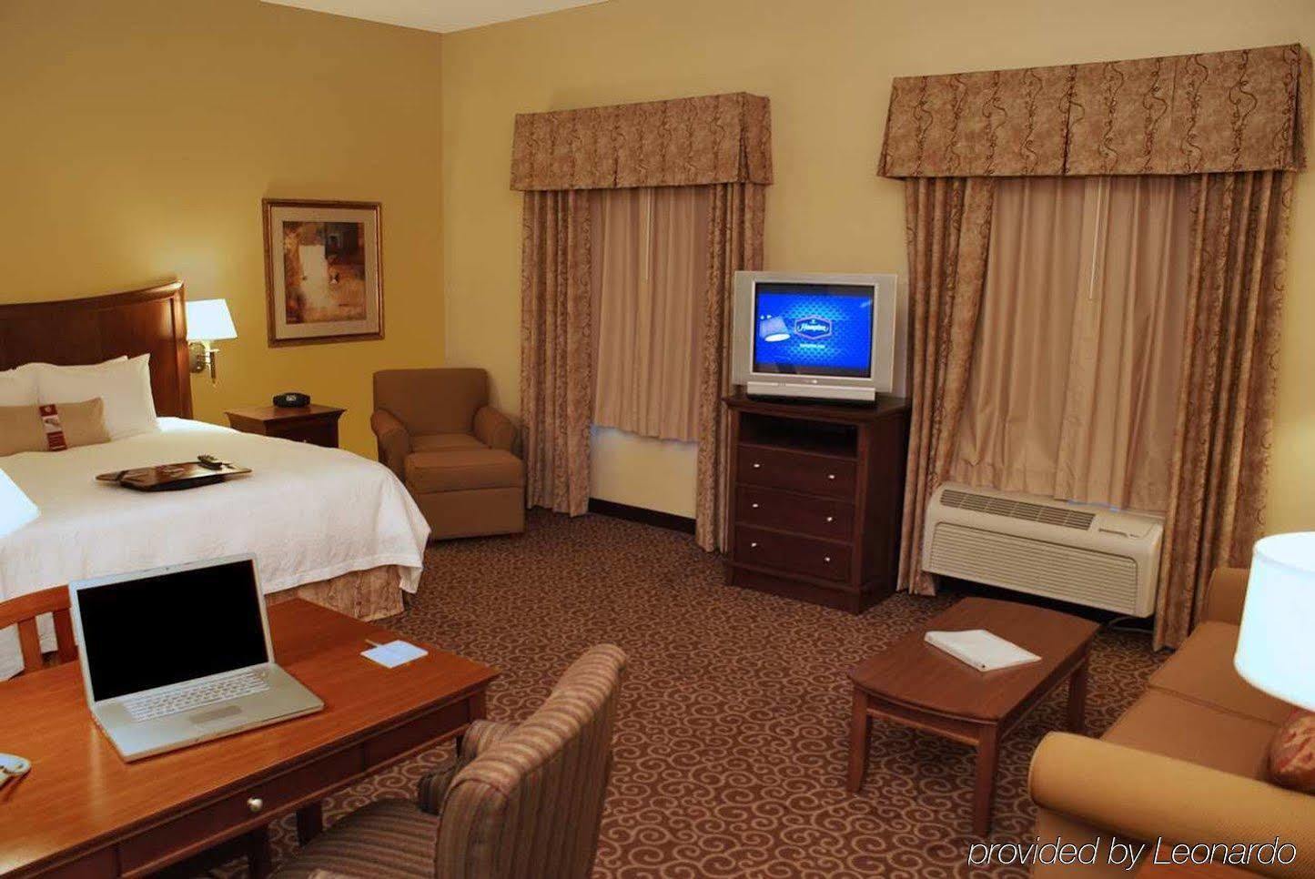 Hampton Inn & Suites Red Bluff Rom bilde